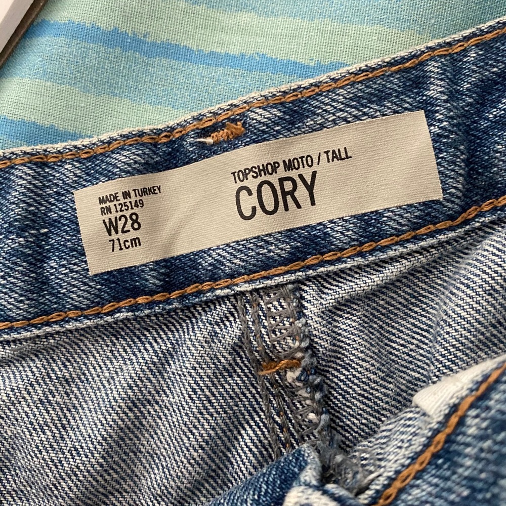 TOPSHOP Moto Cory Shorts - Picture 4 of 4